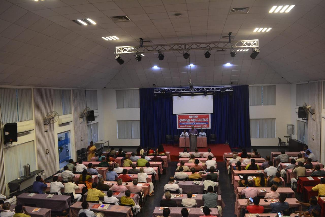 Angamaly Convention Centre Hotel Kochi Exterior photo
